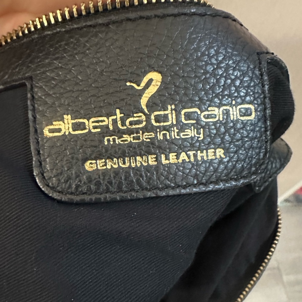 Alberta di Canio $458 Italian leather black purse. Gold hardware. - Picture 3 of 11